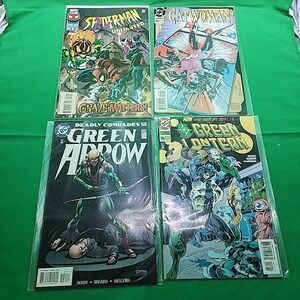 Vintage Marvel And DC Comic Lot 4 Green‎ Latern Catwoman Green Arrow Spiderman